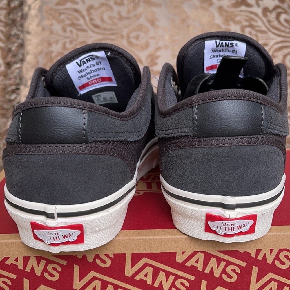 Vans Chukka Low Raven/Marshmallow Men’s - Picture 6 of 16